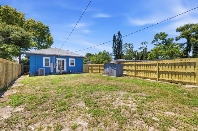 2237 14TH AVENUE N, St Petersburg, FL 33713
