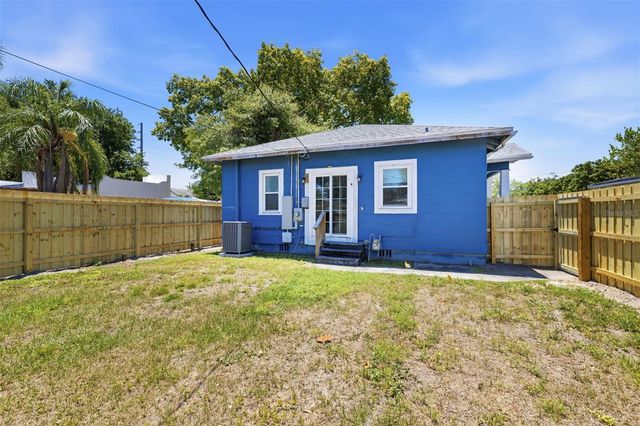 2237 14TH AVENUE N, St Petersburg, FL 33713