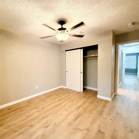 7202 S Dairy Ashford Road, Houston, TX 77072