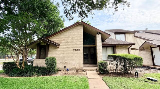 7202 S Dairy Ashford Road, Houston, TX 77072