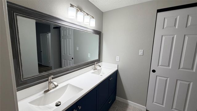 7202 S Dairy Ashford Road, Houston, TX 77072