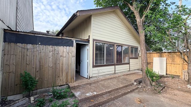 7202 S Dairy Ashford Road, Houston, TX 77072