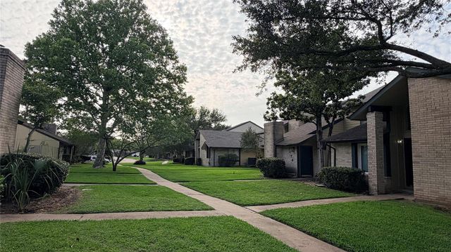 7202 S Dairy Ashford Road, Houston, TX 77072
