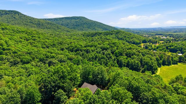 400 Ditch Gap Road, Whitwell, TN 37397