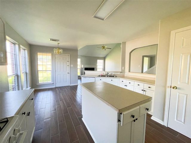 6638 Chantalle Drive, Katy, TX 77449