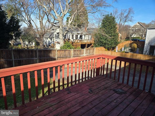 4006 N GLEBE RD N, Arlington, VA 22207