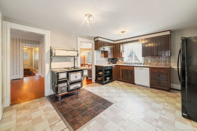 93 Greenwoods Road East, Norfolk, CT 06058