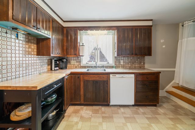 93 Greenwoods Road East, Norfolk, CT 06058