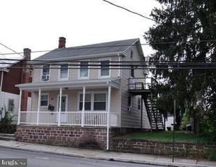 90 S MAIN ST #1ST FLOOR, Dover, PA 17315