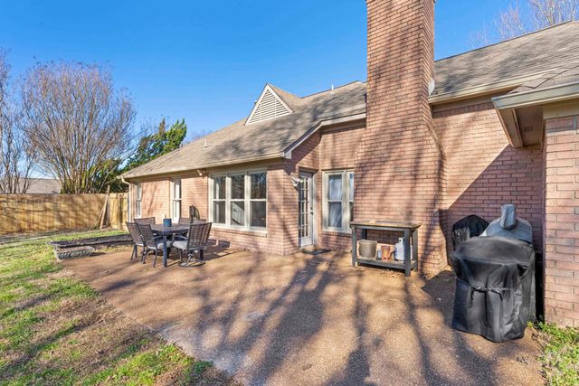 8655 LEAF MANOR CV, Memphis, TN 38018