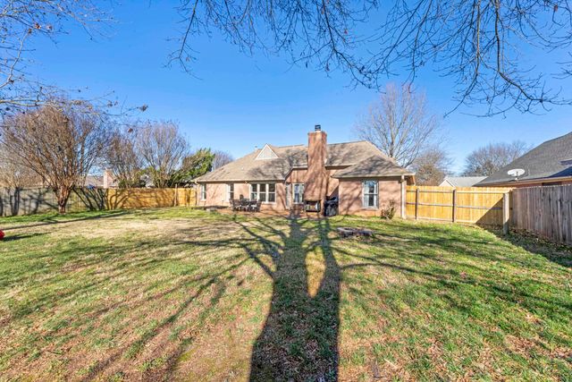 8655 LEAF MANOR CV, Memphis, TN 38018