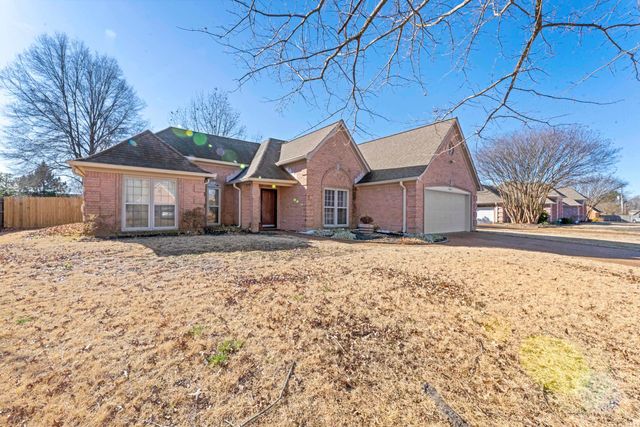 8655 LEAF MANOR CV, Memphis, TN 38018