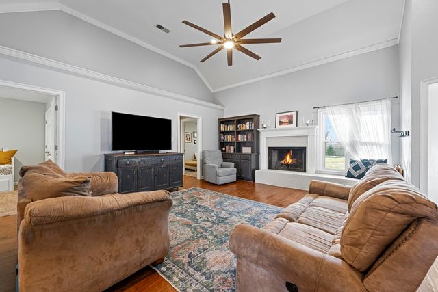 8655 LEAF MANOR CV, Memphis, TN 38018