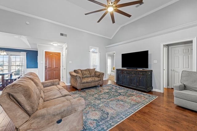 8655 LEAF MANOR CV, Memphis, TN 38018