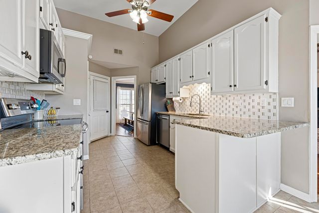 8655 LEAF MANOR CV, Memphis, TN 38018