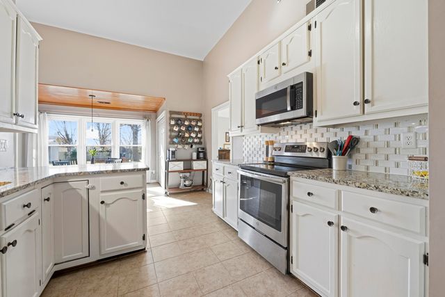 8655 LEAF MANOR CV, Memphis, TN 38018