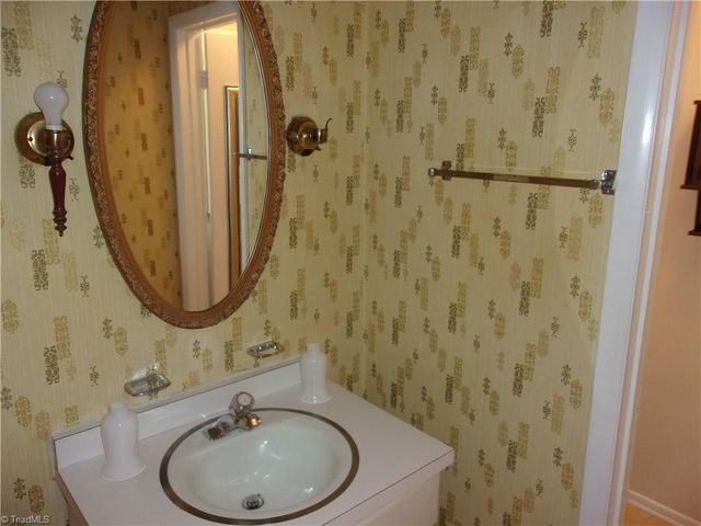 2706 Miriam Court, High Point, NC 27263