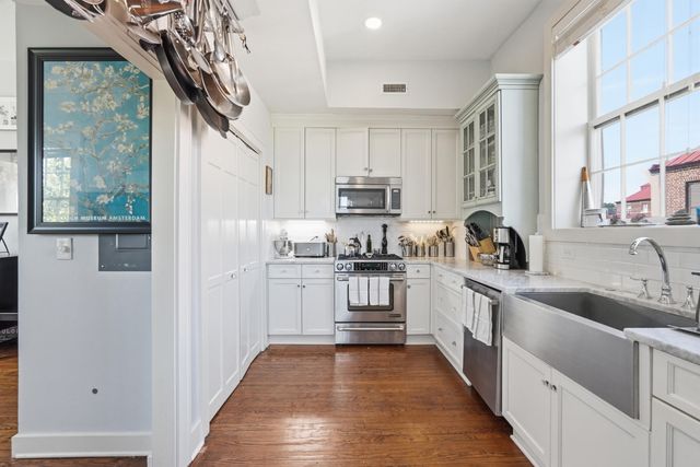 25 Montagu Street Apt C, Charleston, SC 29401