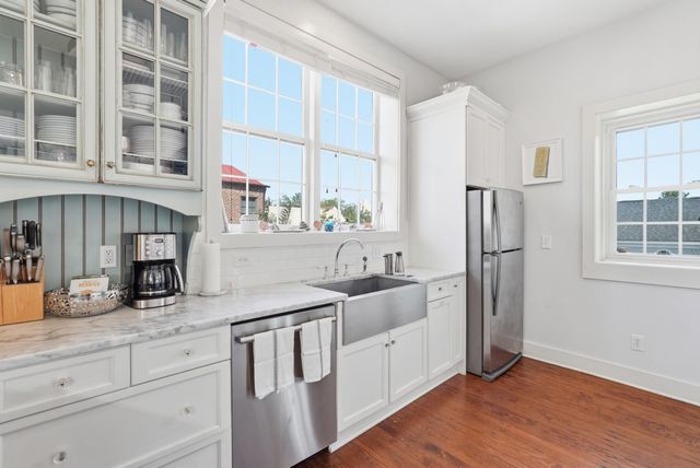 25 Montagu Street Apt C, Charleston, SC 29401