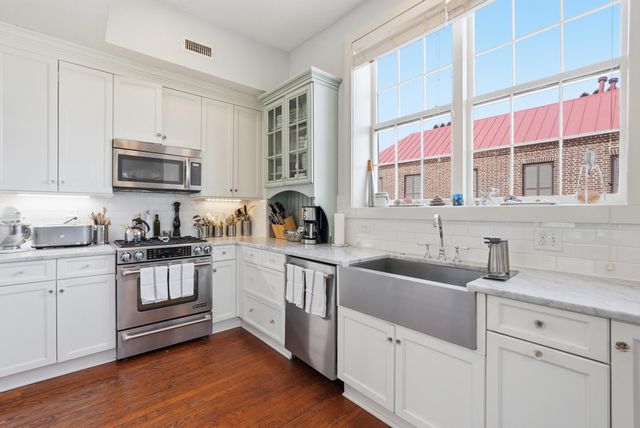 25 Montagu Street Apt C, Charleston, SC 29401