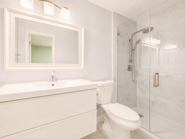1200 NW 76th Avenue, Hollywood, FL 33024