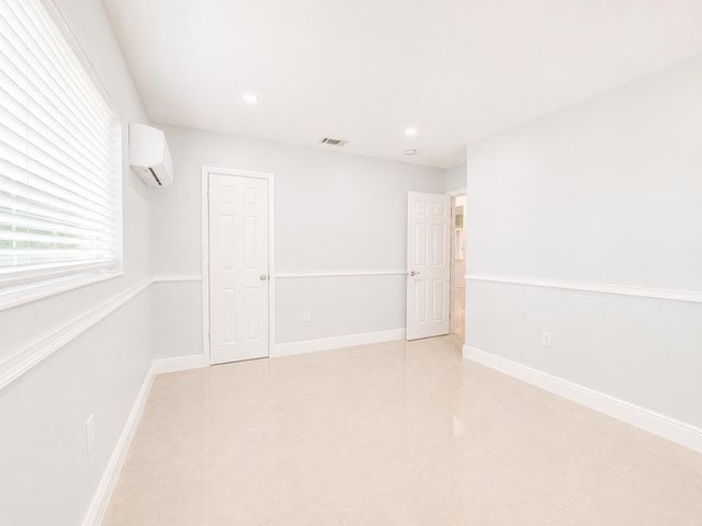 1200 NW 76th Avenue, Hollywood, FL 33024