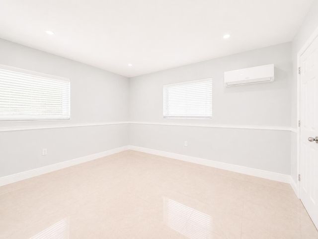 1200 NW 76th Avenue, Hollywood, FL 33024