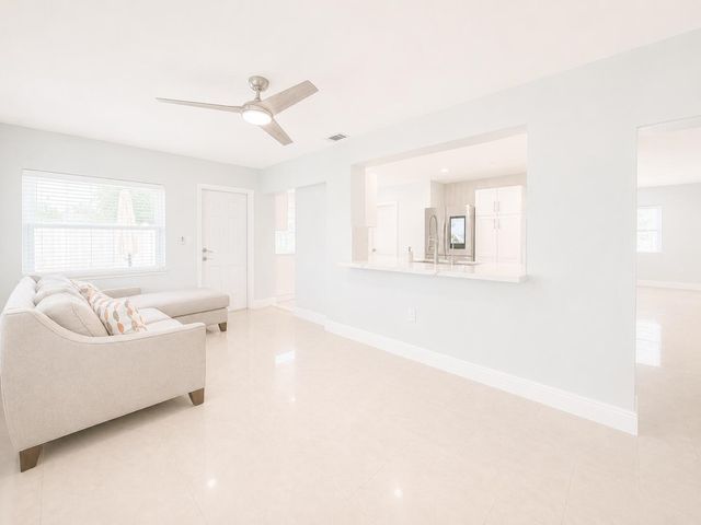 1200 NW 76th Avenue, Hollywood, FL 33024