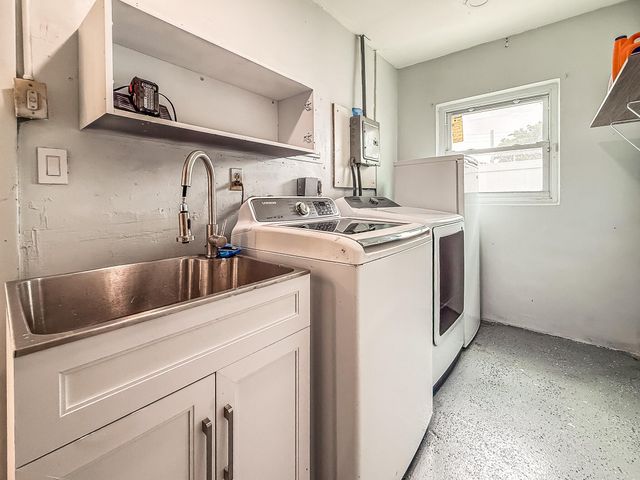 1200 NW 76th Avenue, Hollywood, FL 33024