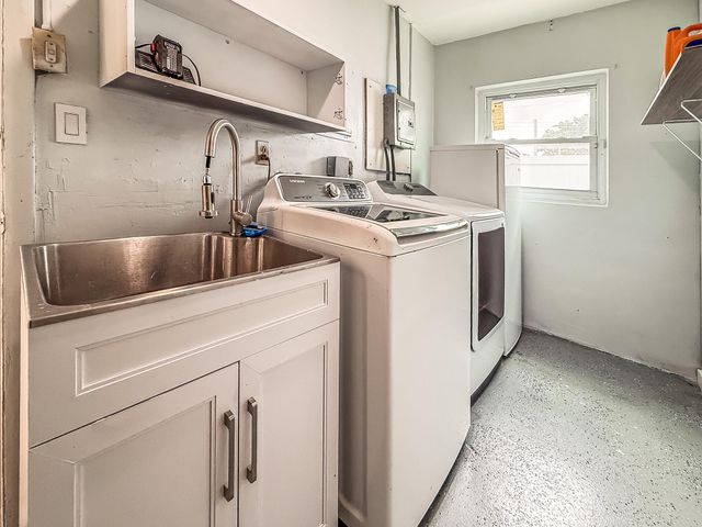 1200 NW 76th Avenue, Hollywood, FL 33024