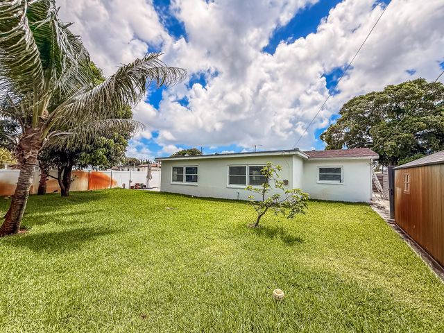 1200 NW 76th Avenue, Hollywood, FL 33024
