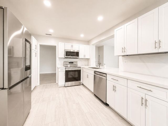 1200 NW 76th Avenue, Hollywood, FL 33024