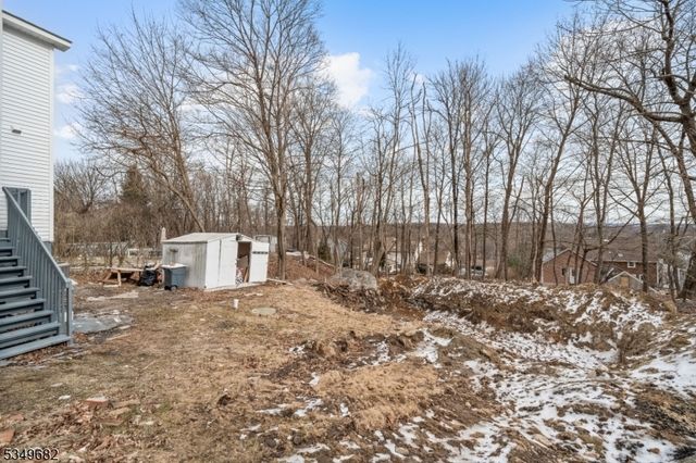 20 Ella St, Bloomingdale Boro, NJ 07403