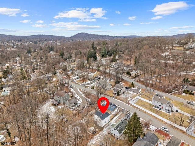 20 Ella St, Bloomingdale Boro, NJ 07403