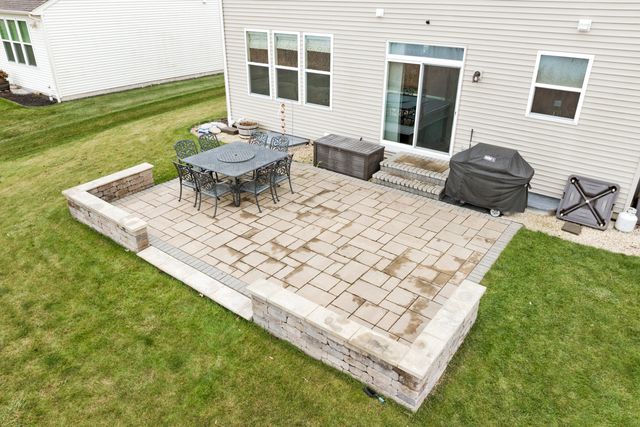 361 Fieldstone Drive, Woodstock, IL 60098