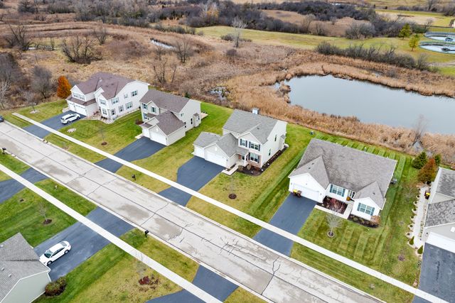 361 Fieldstone Drive, Woodstock, IL 60098