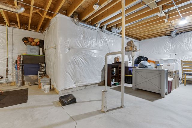 361 Fieldstone Drive, Woodstock, IL 60098