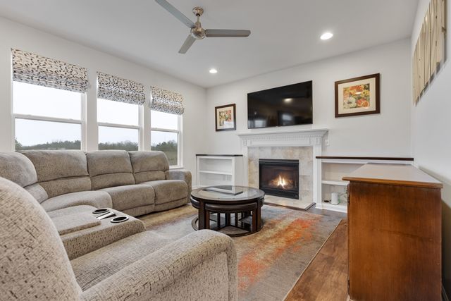 361 Fieldstone Drive, Woodstock, IL 60098