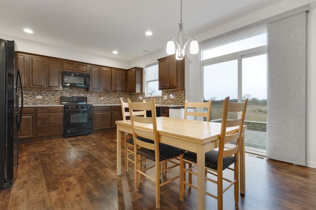 361 Fieldstone Drive, Woodstock, IL 60098