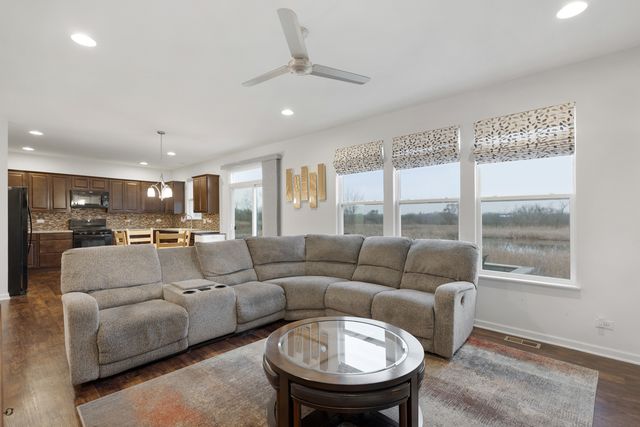 361 Fieldstone Drive, Woodstock, IL 60098