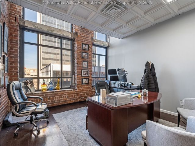 16 Capitol Street, Charleston, WV 25301