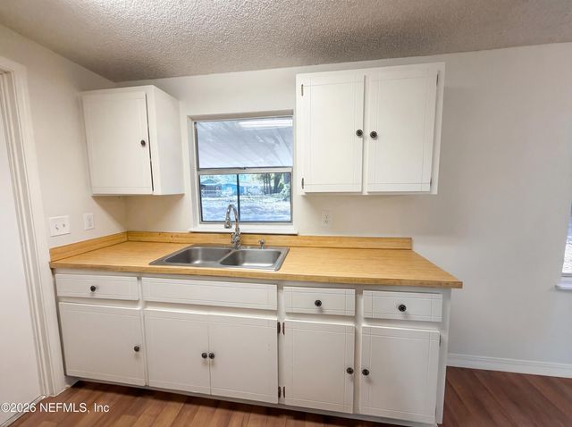 4240 KEY VEGA Court, Jacksonville, FL 32218