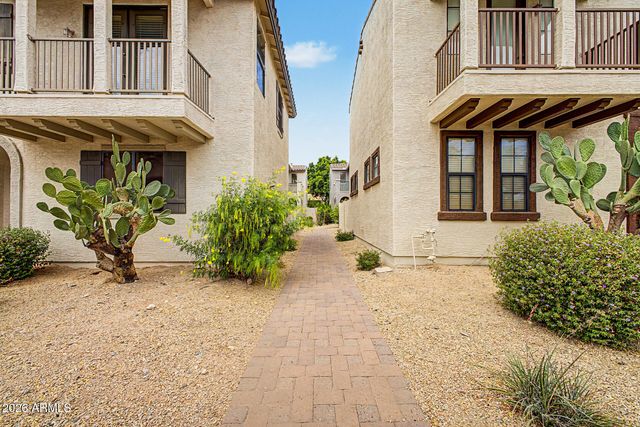 2310 W SLEEPY RANCH Road, Phoenix, AZ 85085