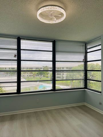3635 Whitehall Drive 404, West Palm Beach, FL 33401