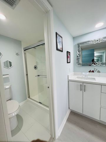 3635 Whitehall Drive 404, West Palm Beach, FL 33401