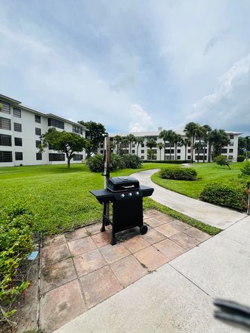 3635 Whitehall Drive 404, West Palm Beach, FL 33401
