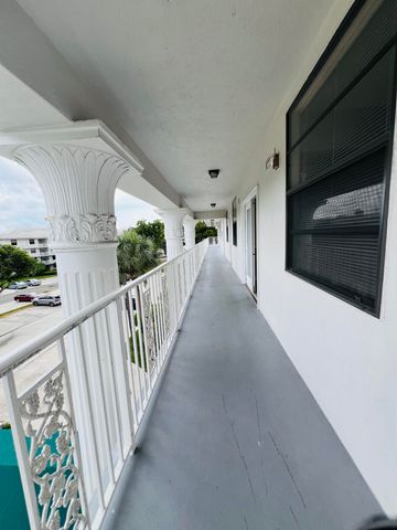 3635 Whitehall Drive 404, West Palm Beach, FL 33401