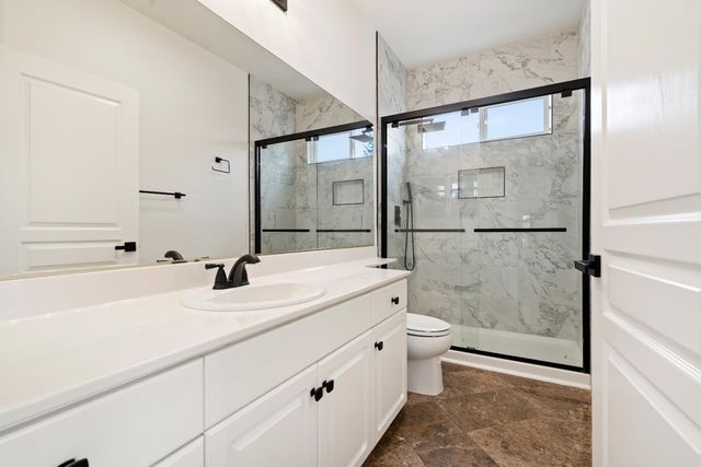 209 Oriole Ln, Lodi, CA 95240