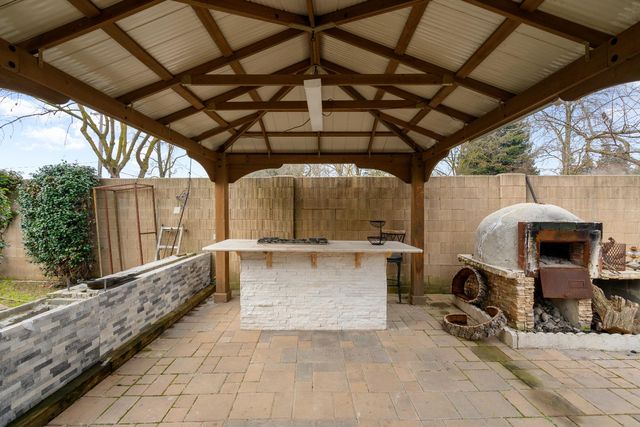 209 Oriole Ln, Lodi, CA 95240