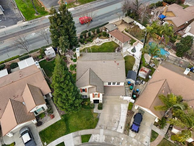 209 Oriole Ln, Lodi, CA 95240